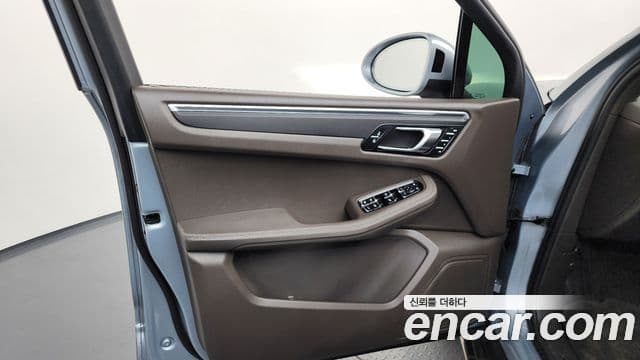 Porsche Macan 2021 — Şəkil 4/34