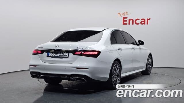 Mercedes-Benz E-Class 2020 — фото 2 из 20