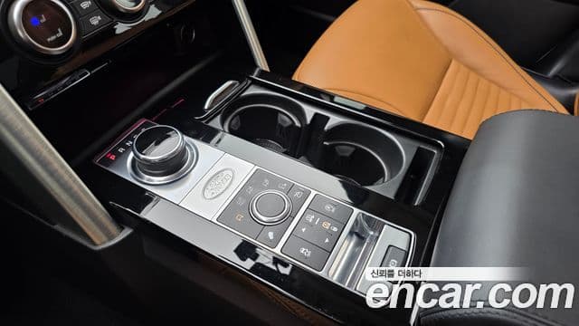 Land Rover Discovery 5 2020 — Photo 2/20