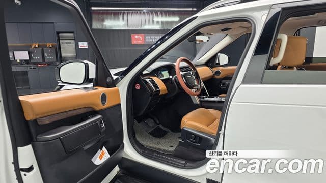 Land Rover Discovery 5 2020 — Photo 19/20