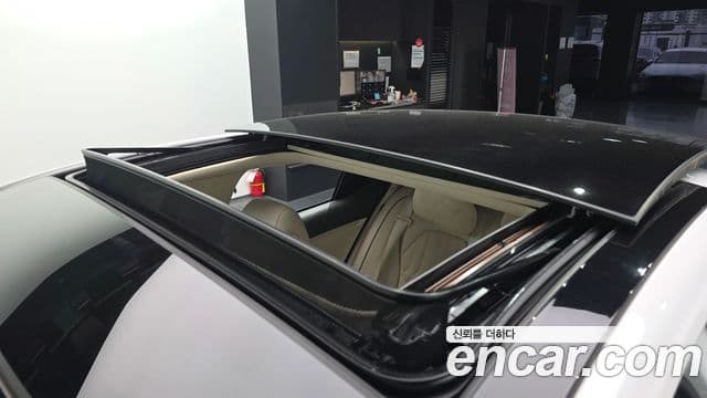 Genesis G70 2019 — Photo 13/37