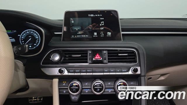 Genesis G70 2019 — Photo 21/37