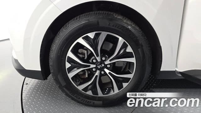Kia Carnival 2020 — Фото 5/20
