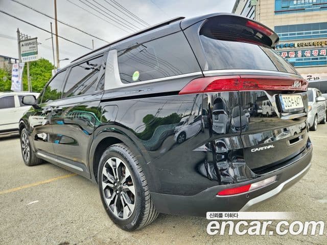 Kia Carnival 2021 — фото 6 из 20