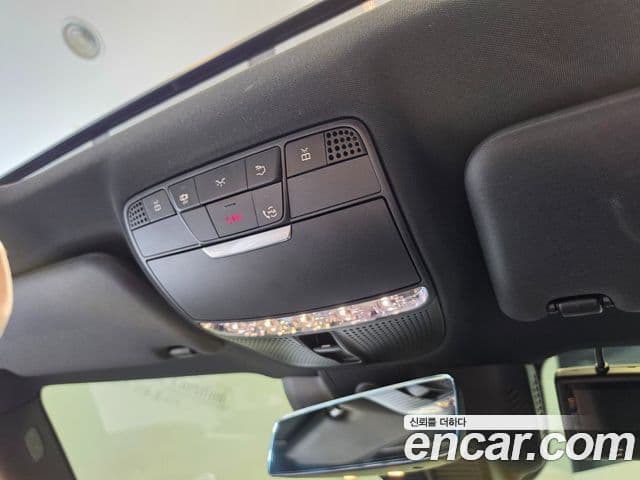 Mercedes-Benz E-Class 2023 — фото 16 из 17