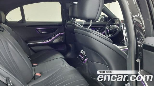 Mercedes-Benz S-Class 2025 — Photo 6/20