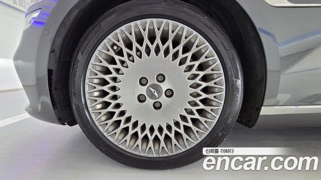 Genesis Electrified G80 2021 — ფოტო 4/20