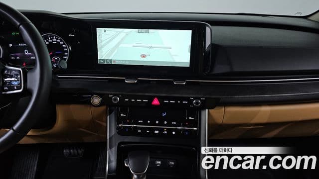 Kia Carnival 2023 — Фото 12/20