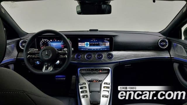 Mercedes-Benz AMG GT 2025 — фото 6 из 17