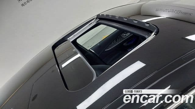 Mercedes-Benz AMG GT 2025 — фото 11 из 17