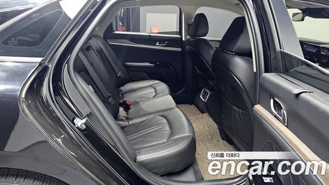 Kia K5 2021 — ფოტო 12/20
