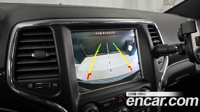 Jeep Grand Cherokee 2018 — Şəkil 15/20