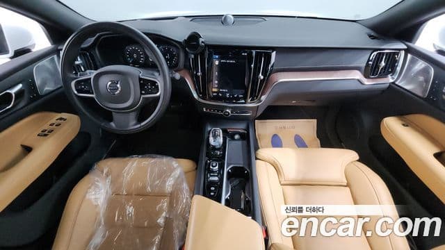 Volvo S60 2021 — ფოტო 7/20