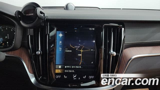 Volvo S60 2021 — ფოტო 12/20