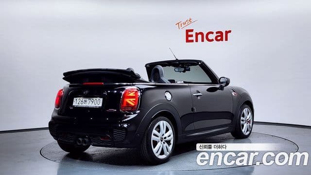 Mini Cooper S Convertible 2020 — Фото 2/20