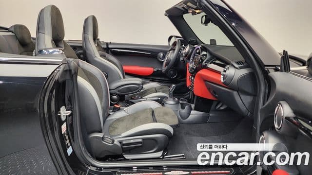 Mini Cooper S Convertible 2020 — Photo 6/36