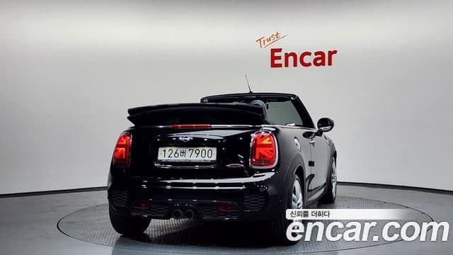 Mini Cooper S Convertible 2020 — Photo 27/36