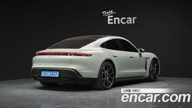 Porsche Taycan 2024 — Photo 5/32