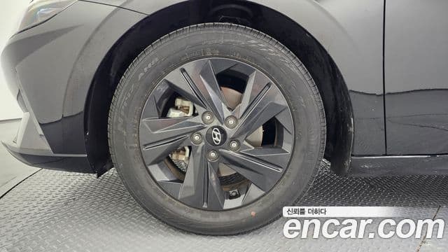 Hyundai Avante 2020 — ფოტო 5/20