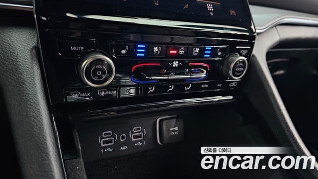 Jeep Grand Cherokee 2021 — фото 17 из 20