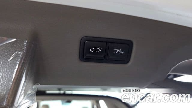 Kia Carnival 2024 — Photo 21/39