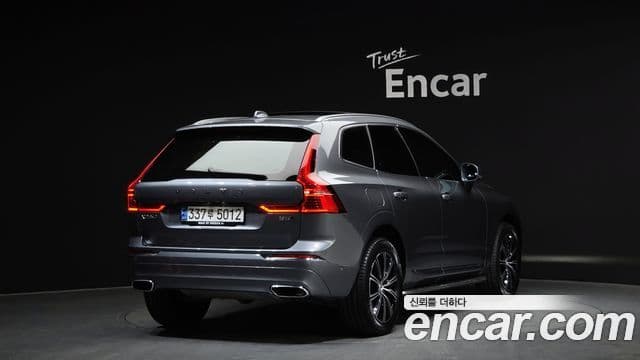 Volvo XC60 2021 — Şəkil 2/20