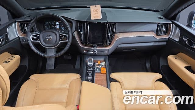 Volvo XC60 2021 — фото 7 из 20