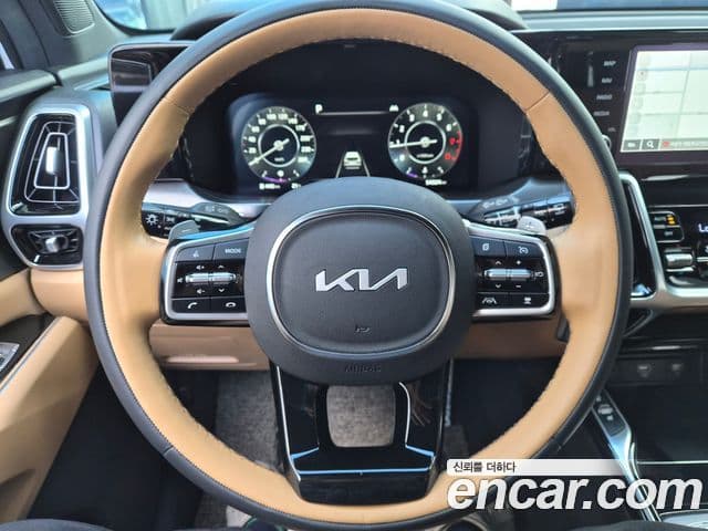 Kia Sorento 2022 — Фото 4/20