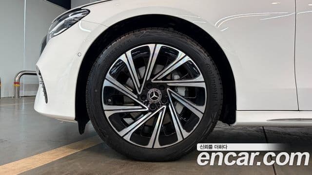 Mercedes-Benz E-Class 2025 — фото 5 из 20