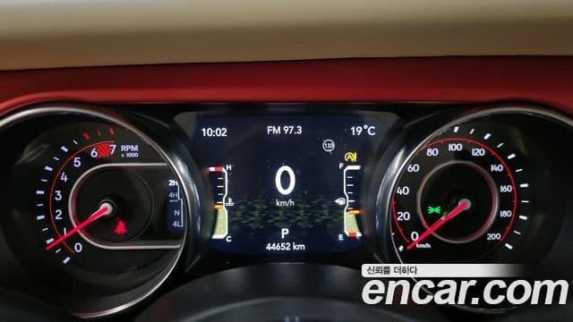 Jeep Wrangler 2020 — Şəkil 8/20