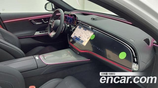 Mercedes-Benz E-Class 2025 — Фото 8/20