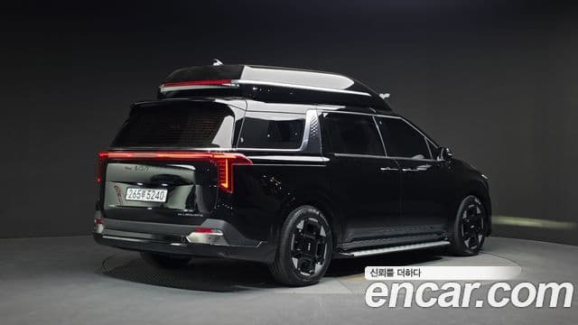 Kia Carnival 2021 — Photo 2/20