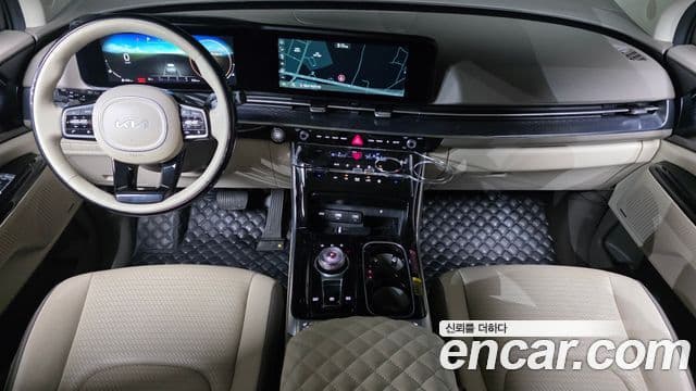 Kia Carnival 2021 — Photo 18/20