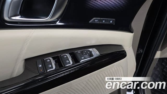 Kia Carnival 2021 — Photo 5/20