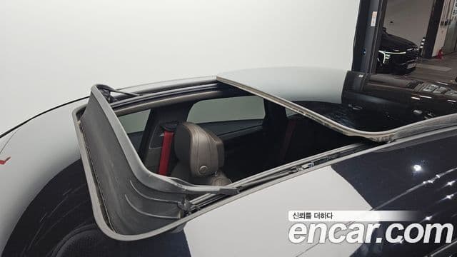 Porsche Macan 2019 — ფოტო 16/20
