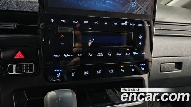 Hyundai Staria 2023 — фото 16 из 20