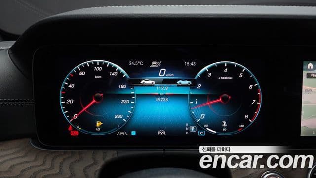 Mercedes-Benz E-Class 2022 — фото 6 из 20