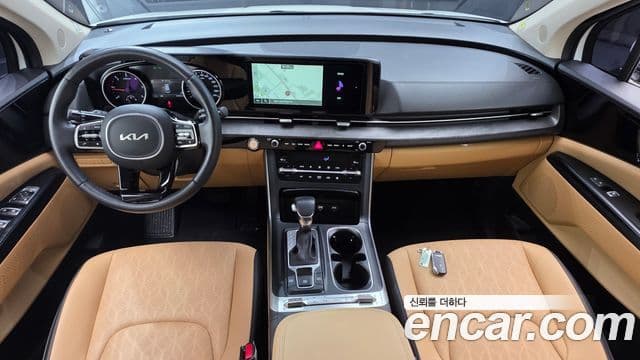 Kia Carnival 2022 — ფოტო 7/20