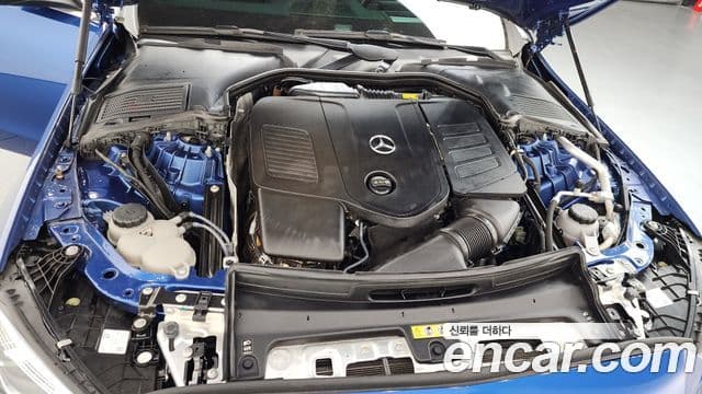 Mercedes-Benz C-Class 2023 — Фото 6/20