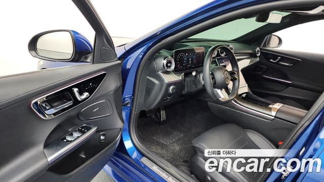 Mercedes-Benz C-Class 2023 — Фото 10/20