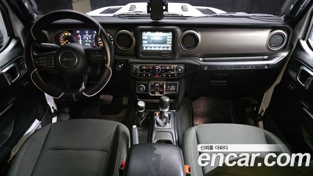 Jeep Wrangler 2020 — Şəkil 7/20