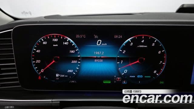 Mercedes-Benz GLE-Class 2019 — Şəkil 8/20