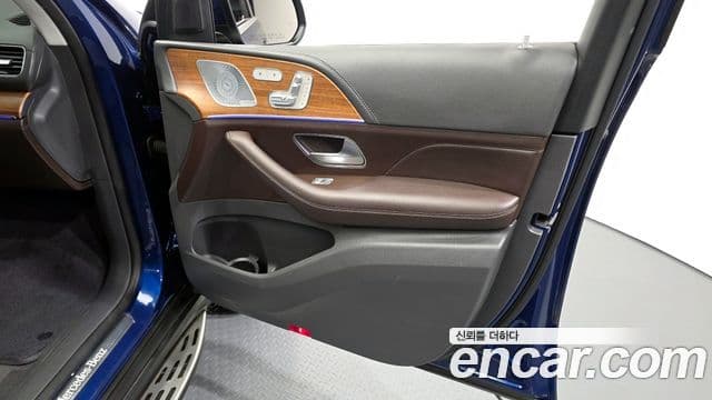 Mercedes-Benz GLE-Class 2019 — Photo 7/31