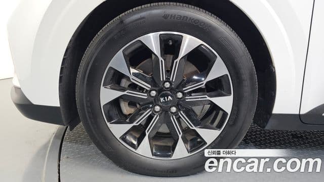Kia Carnival 2020 — фото 5 из 20