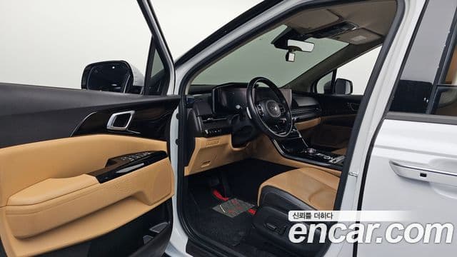 Kia Carnival 2020 — фото 10 из 20