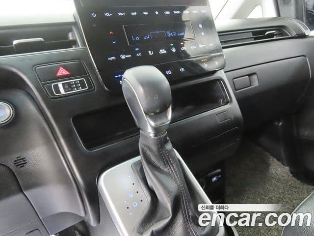 Hyundai Staria 2021 — фото 11 из 20