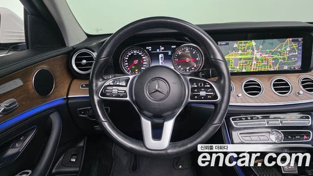 Mercedes-Benz E-Class 2019 — Şəkil 12/20