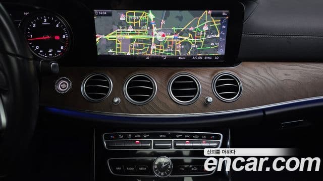 Mercedes-Benz E-Class 2019 — Şəkil 13/20