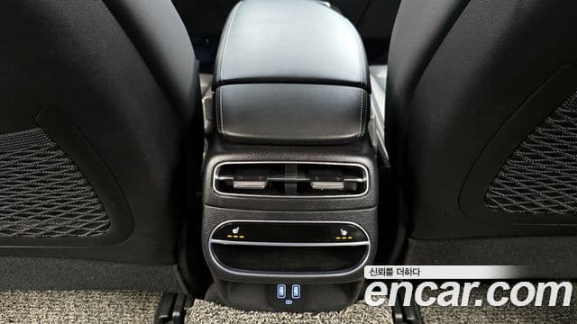 Genesis GV70 2021 — Şəkil 16/20