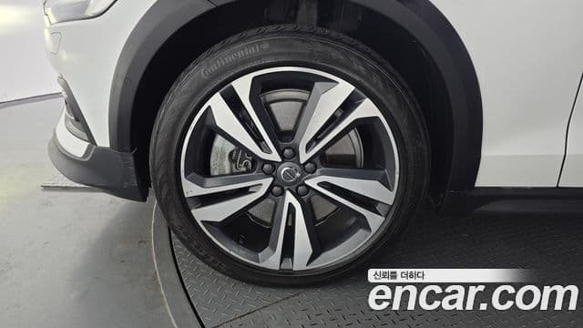 Volvo V60 Cross Country 2020 — Şəkil 5/20